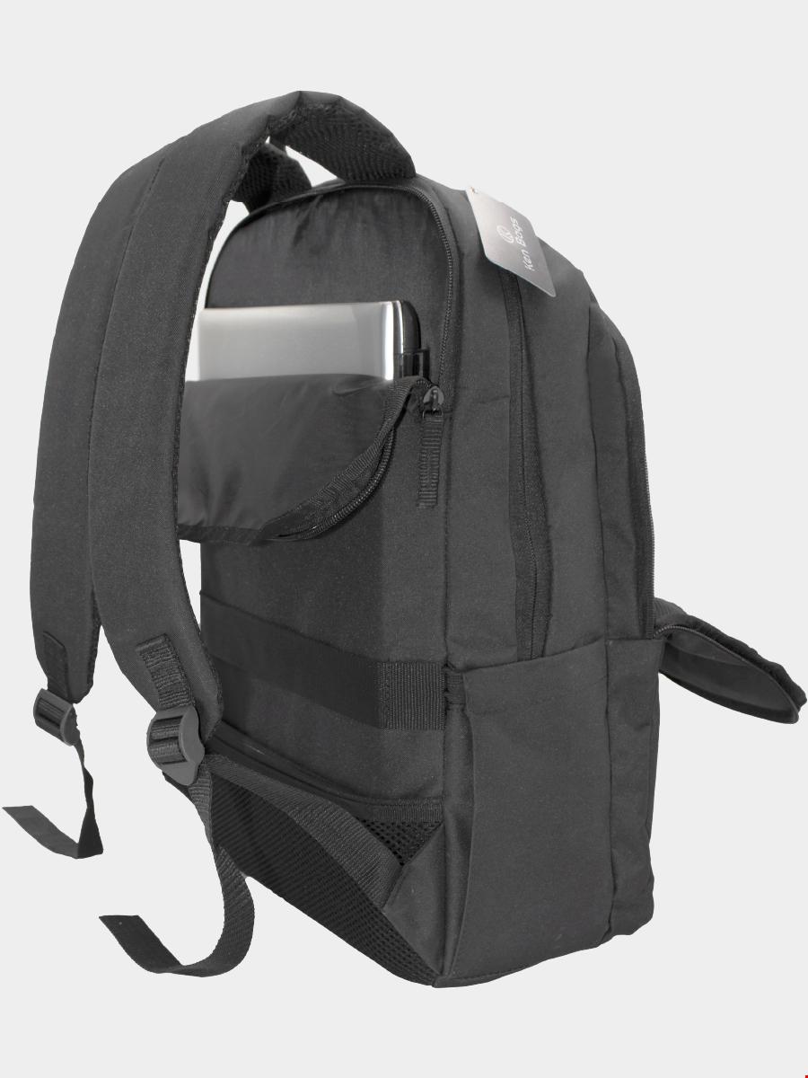 Schwarzer Rucksack